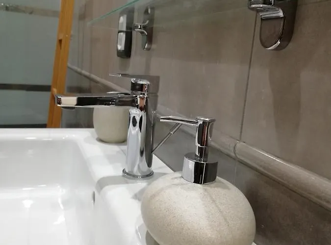 לינה וארוחת בוקר Controtempo 3*